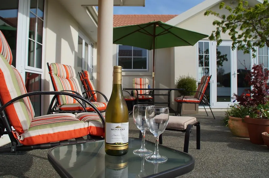 Olive House Bed And Breakfast Christchurch Bed & Breakfast