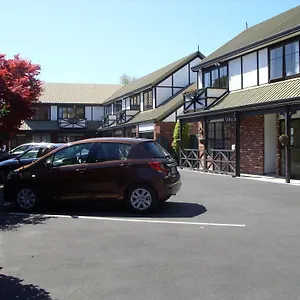 Tudor Court Motel