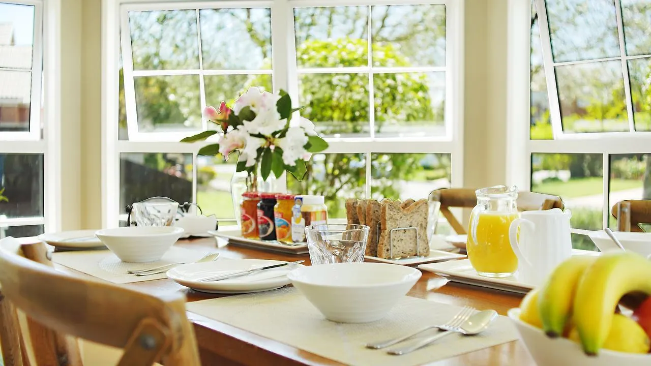 Olive House Bed And Breakfast Christchurch Frühstückspension
